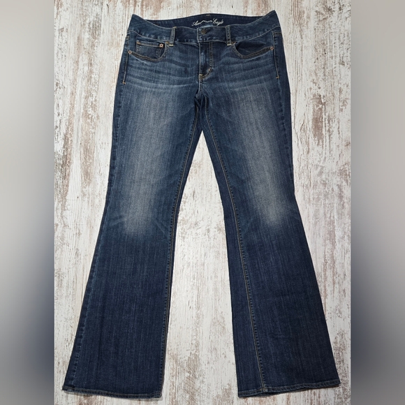American Eagle Outfitters Classic Artist Blue Flare Women Jeans - Picture 1 of 4